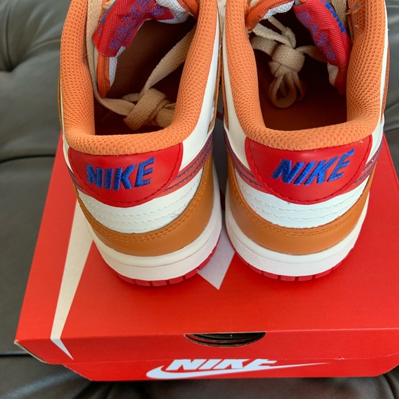 Nike Dunk Low HOT CURRY Game Royal (GS) - 5.5Y (7w) - Picture 3 of 7